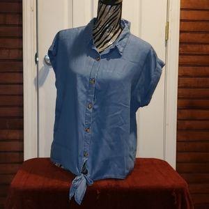 NWT chambray tie front top size 1X